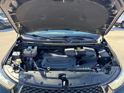 Used 2021 Chrysler Pacifica Limited w/ Uconnect Theater Family Group image 29