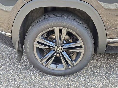 Used 2022 Volkswagen Atlas Cross Sport SEL R-Line AWD/4WD image 8