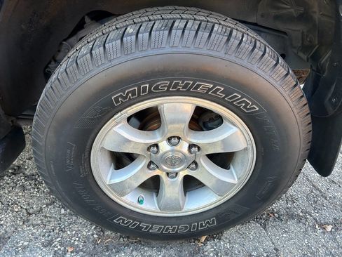 Used 2005 Toyota 4Runner Sport image 38