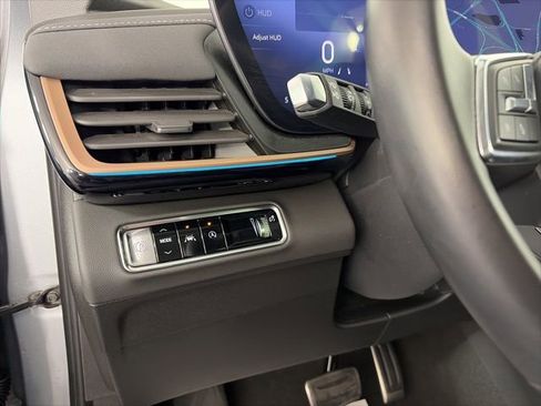 Certified 2025 Buick Envision Sport Touring image 26