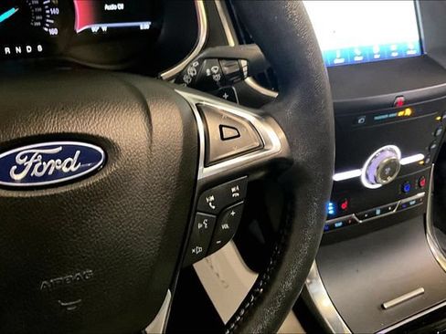 Used 2020 Ford Edge Titanium w/ Equipment Group 301A AWD/4WD image 22