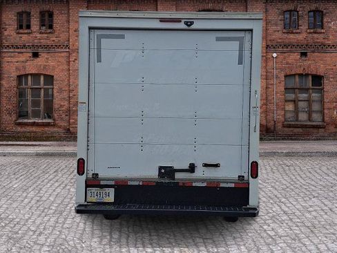 Used 2021 GMC Savana 3500 w/ Power Convenience Package RWD image 5