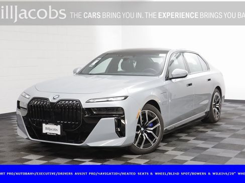 Certified 2025 BMW 750e xDrive w/ Executive Package image 1
