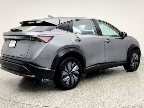 Used 2023 Nissan Ariya AWD image 5