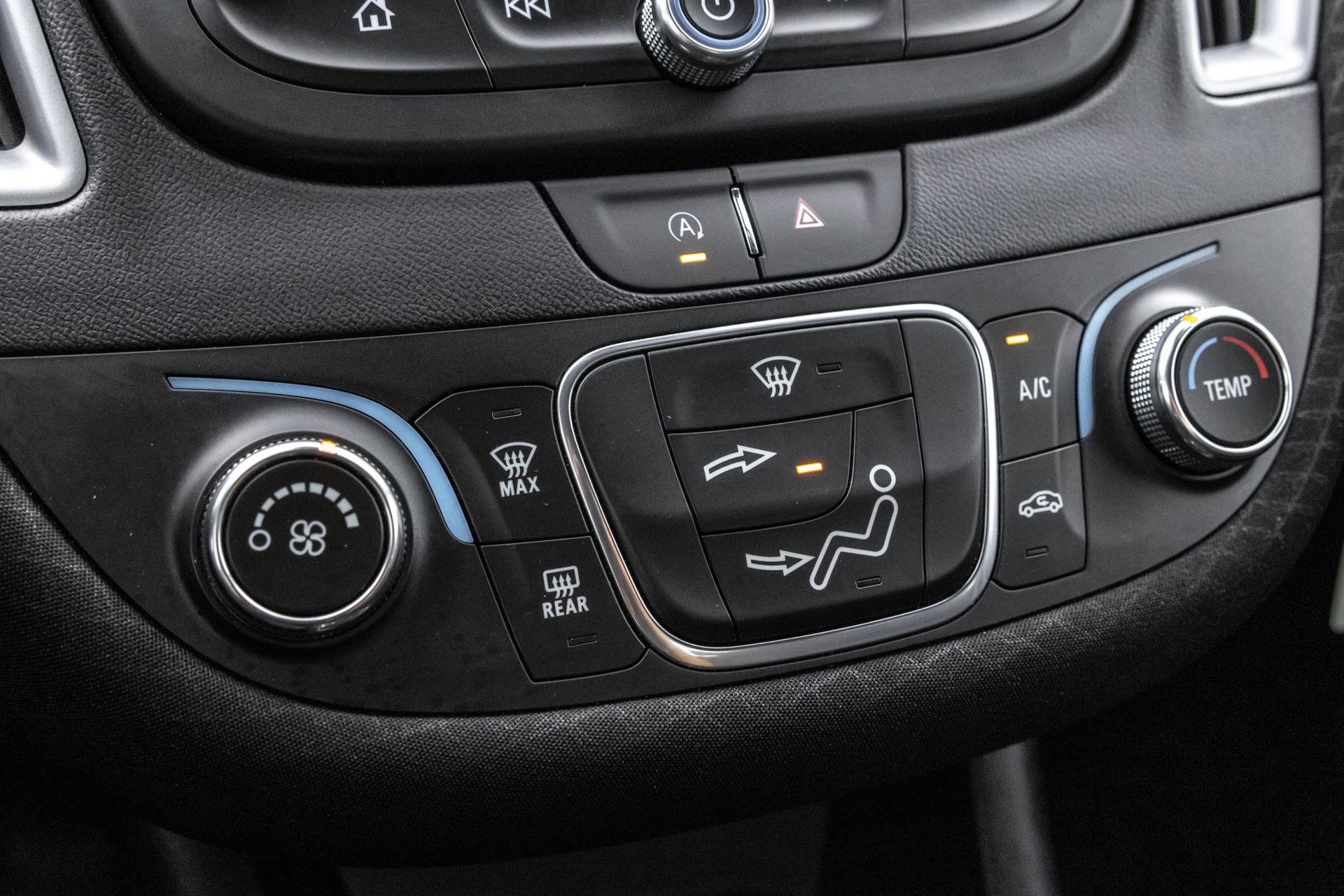 Used 2025 Chevrolet Malibu RS FWD image 30