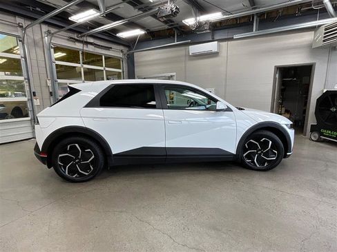 Used 2024 Hyundai Ioniq 5 SEL AWD/4WD image 6