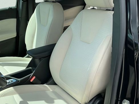 Used 2021 Buick Encore GX Preferred w/ Sport Touring Package FWD image 27