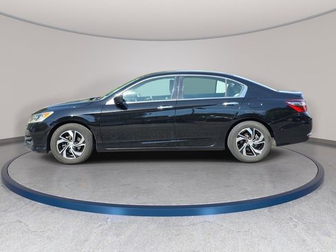 Used 2017 Honda Accord LX image 9