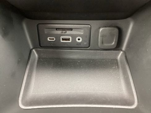 Used 2023 GMC Terrain SLE w/ Driver Convenience Package image 26