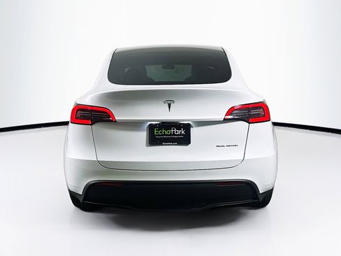Used 2023 Tesla Model Y Long Range image 7