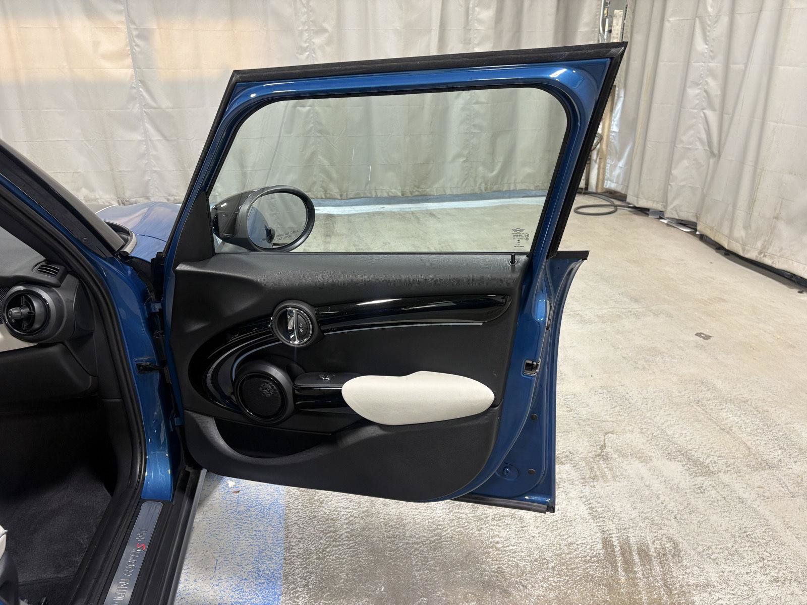 Used 2024 MINI Cooper S FWD image 27