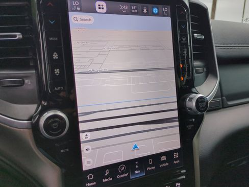 Certified 2024 RAM 3500 Laramie w/ Towing Technology Group image 28