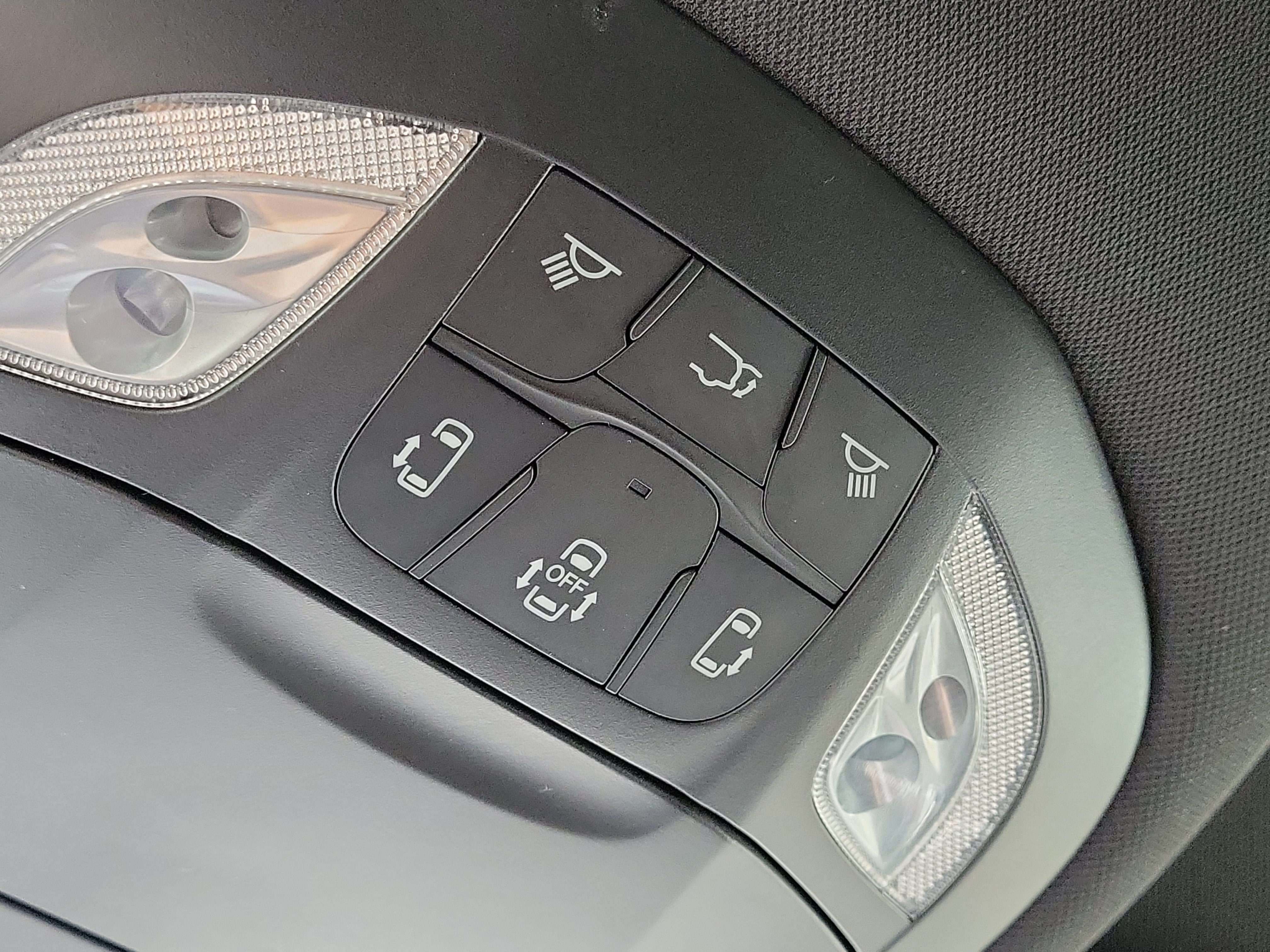 Used 2023 Chrysler Pacifica Touring-L w/ S Appearance Package AWD/4WD image 35
