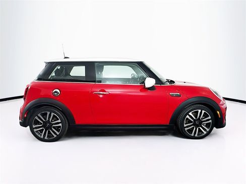 Certified 2022 MINI Cooper S w/ Driver Assistance Package image 8