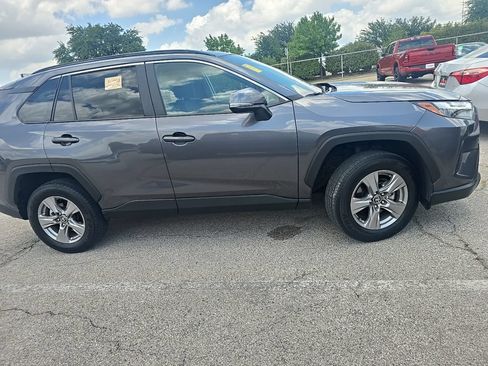 Used 2025 Toyota RAV4 XLE AWD/4WD image 2