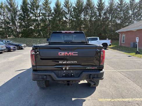 Used 2025 GMC Sierra 2500 AT4X w/ AT4X AEV Edition image 5