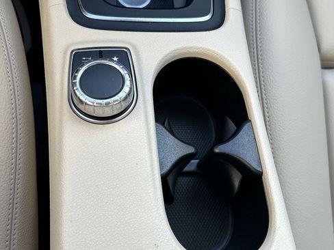 Used 2019 Mercedes-Benz GLA 250 image 35