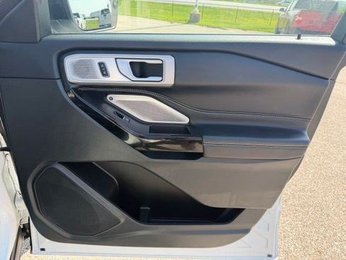 Used 2023 Ford Explorer ST w/ Equipment Group 401A AWD/4WD image 37