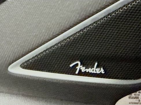 Used 2017 Volkswagen GTI SE image 18