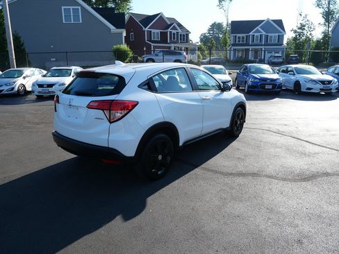 Used 2016 Honda HR-V LX image 6