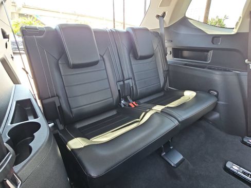 Used 2022 Volkswagen Atlas SEL Premium AWD/4WD image 12