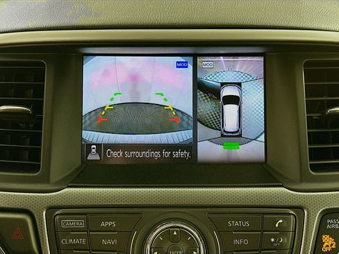 Used 2019 Nissan Pathfinder SL w/ Cargo Package image 22