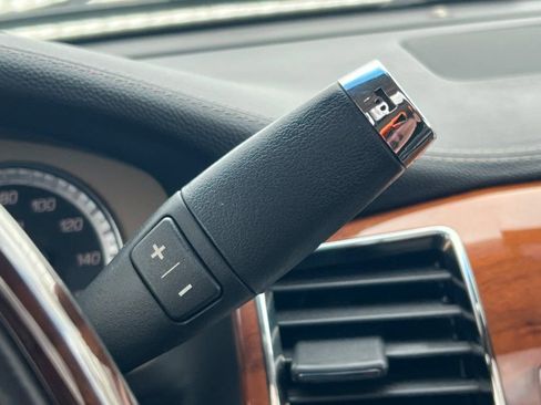 Used 2014 Cadillac Escalade Platinum AWD/4WD image 21