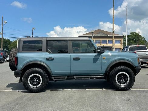Used 2022 Ford Bronco Badlands w/ Sasquatch Package AWD/4WD image 11