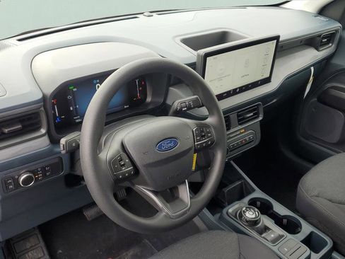 New 2025 Ford Maverick XL image 19
