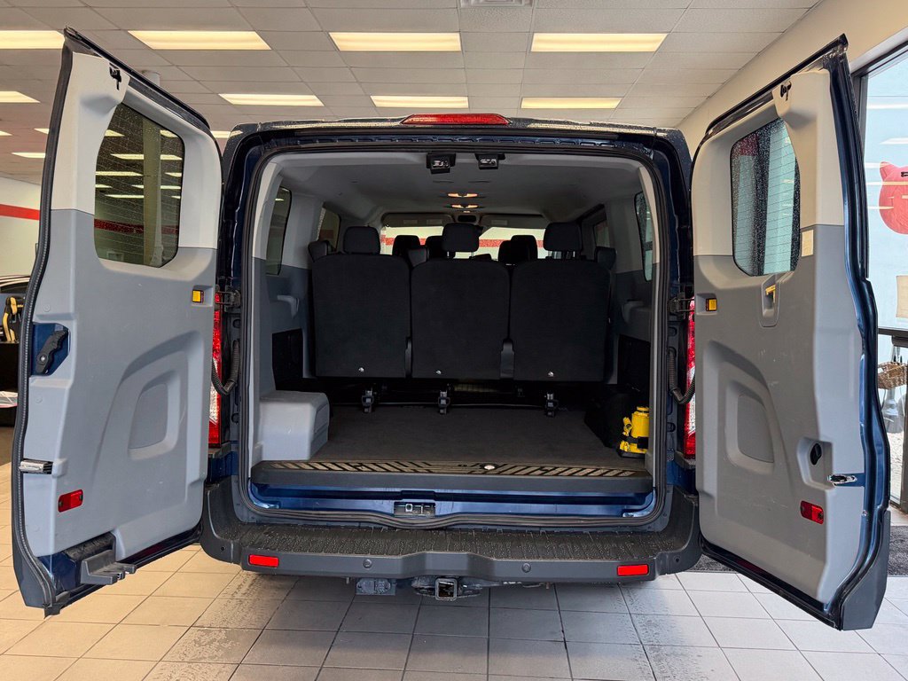 Used 2016 Ford Transit 150 XLT RWD image 7