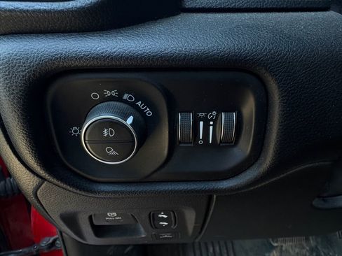 Used 2021 RAM 1500 Laramie image 17