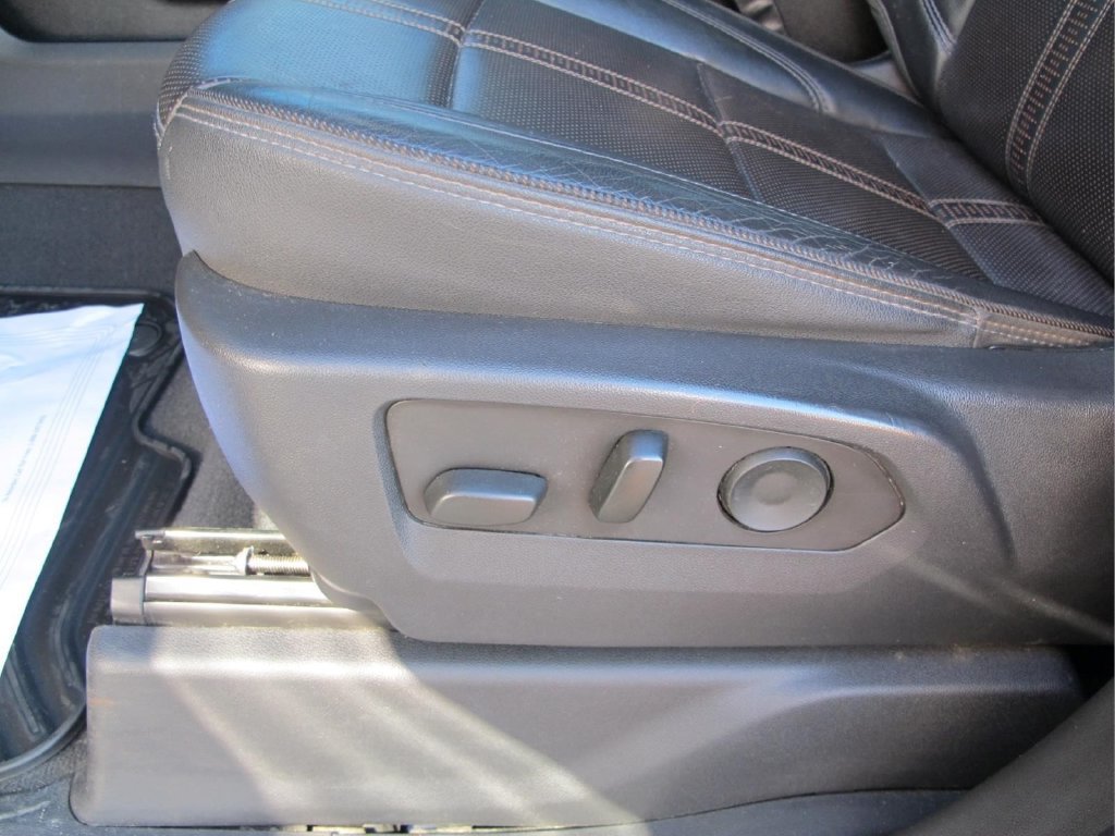 Used 2024 Chevrolet Silverado 2500 High Country w/ High Country Premium Package AWD/4WD image 14