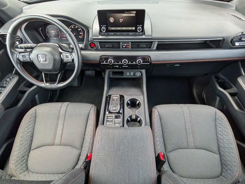 Used 2025 Honda Pilot Sport image 21