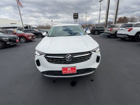 Used 2023 Buick Envision Essence image 3