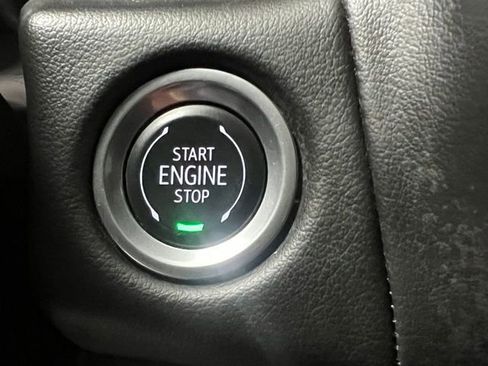 Used 2024 GMC Yukon XL AT4 w/ AT4 Premium Package image 30