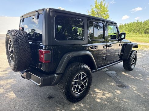 Used 2026 Jeep Wrangler Unlimited Rubicon AWD/4WD image 10