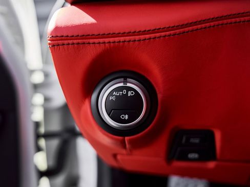 Used 2019 Ferrari GTC4Lusso V12 image 51