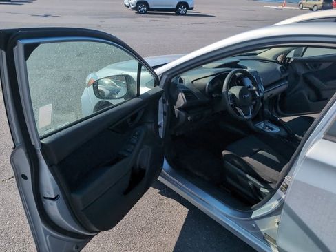 Used 2017 Subaru Impreza 2.0i Premium image 9