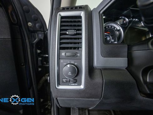 Used 2018 RAM 1500 Big Horn AWD/4WD image 13