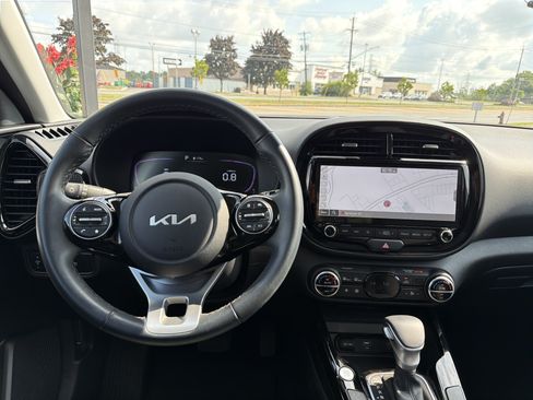Used 2024 Kia Soul EX FWD image 13