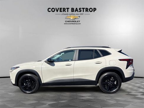 Used 2026 Chevrolet Trax ACTIV w/ Driver Confidence Package image 3