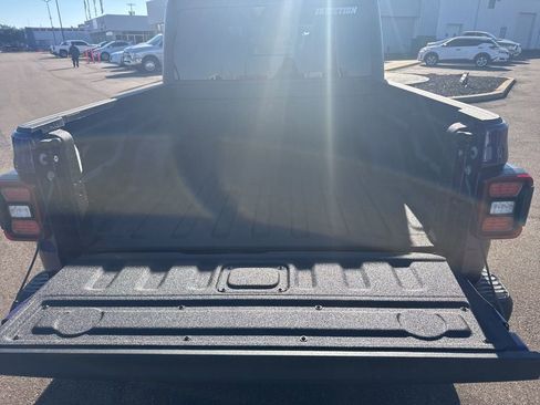 New 2026 Jeep Gladiator Rubicon w/ Safety Group image 21
