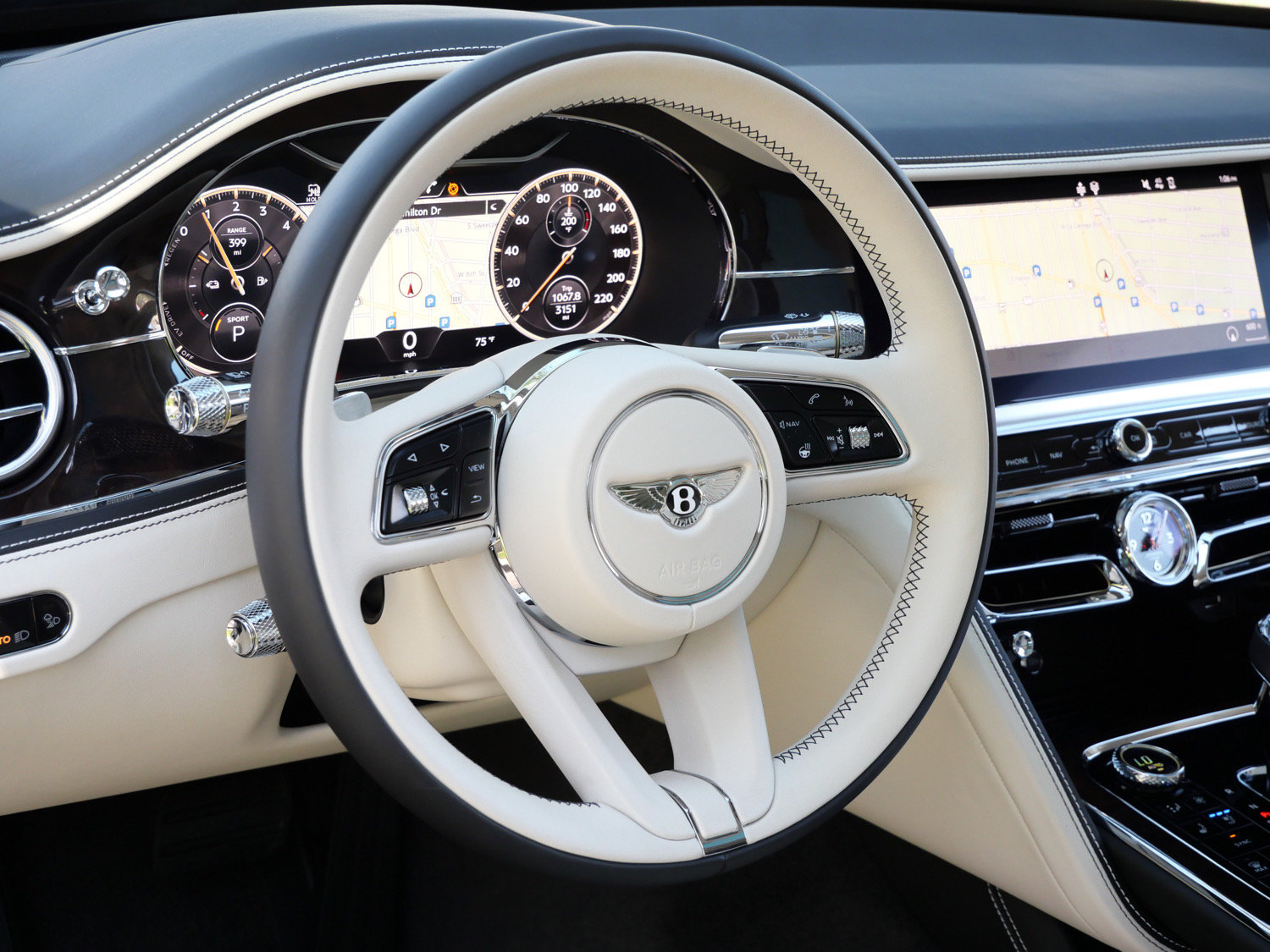 Used 2023 Bentley Flying Spur Plug-In Hybrid AWD/4WD image 15