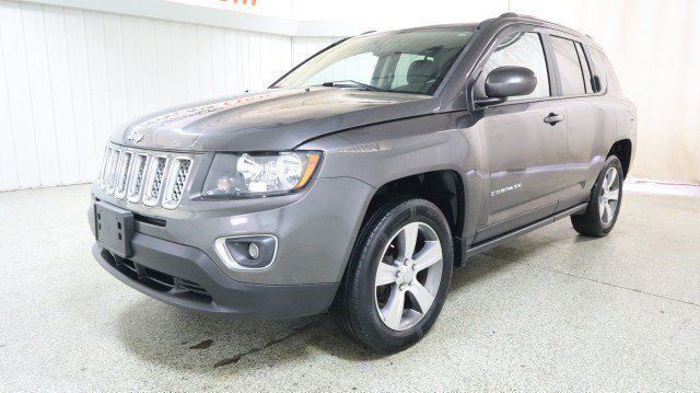 Used 2017 Jeep Compass High Altitude FWD image 2