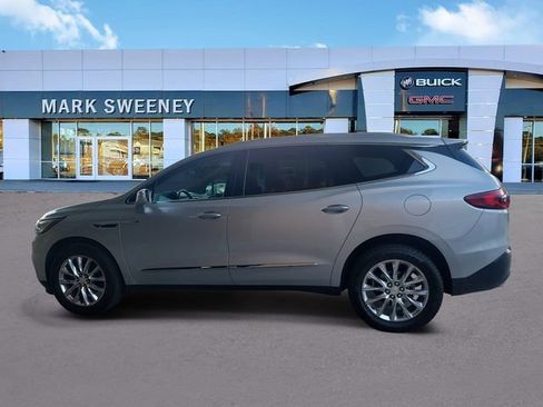 Used 2020 Buick Enclave Premium w/ Sun and Sites Package AWD/4WD image 31