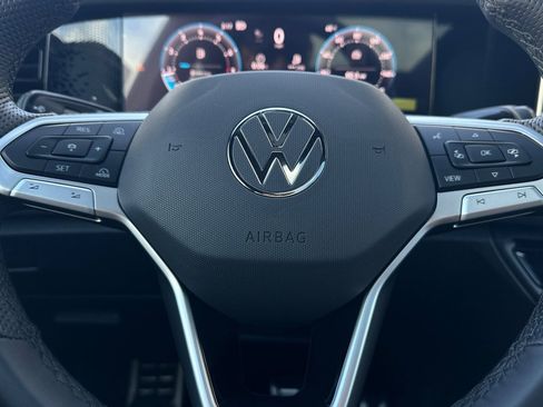New 2026 Volkswagen Tiguan SE R-Line FWD image 21