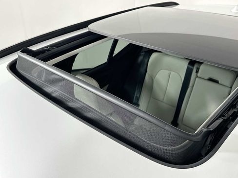 New 2026 Volvo XC40 B5 Plus w/ Protection Package Premier image 20