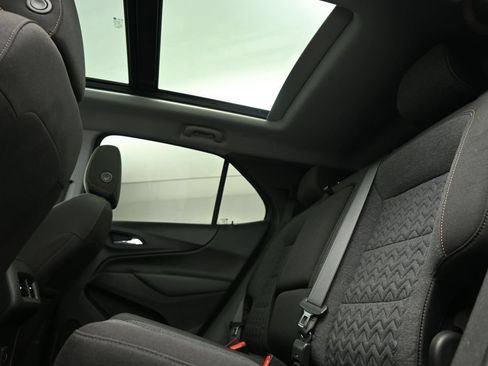 Used 2022 Chevrolet Equinox LT FWD image 14
