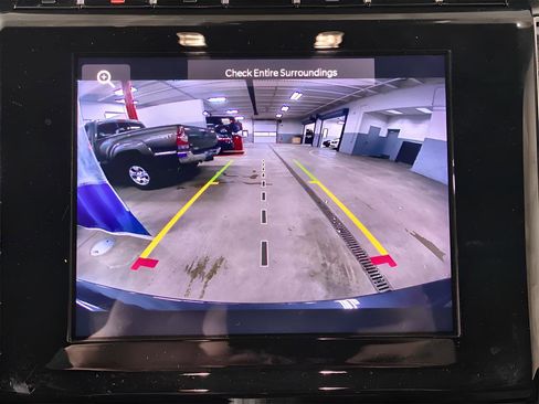 Used 2024 Jeep Grand Cherokee Altitude image 14