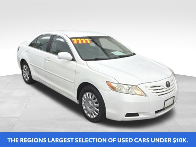 Used 2009 Toyota Camry LE FWD image 2